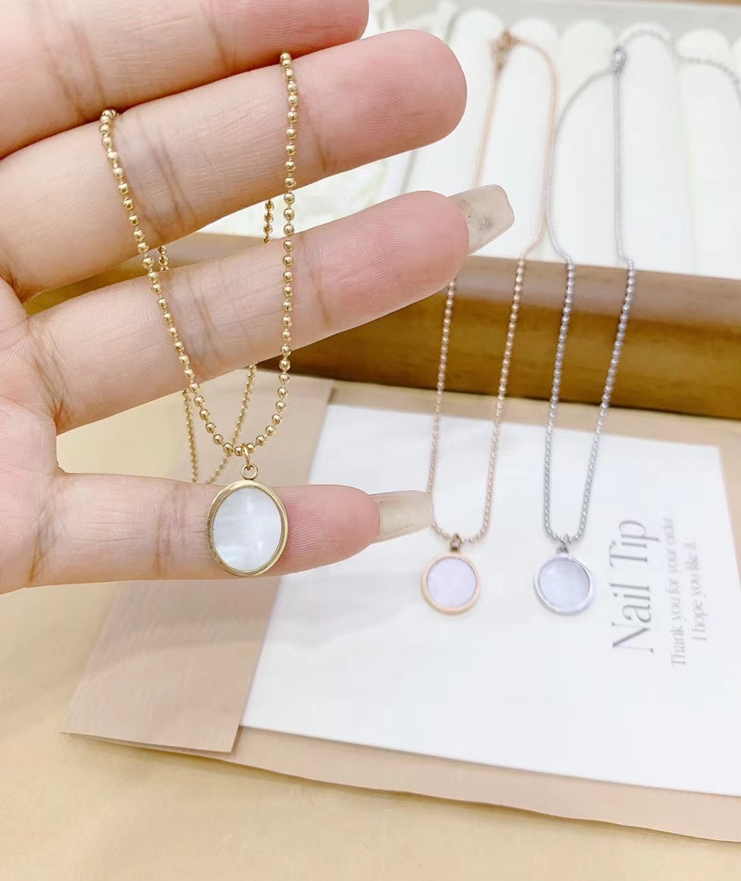 High-End Simple Fashion Light Luxury White Gem Round Stone Necklace