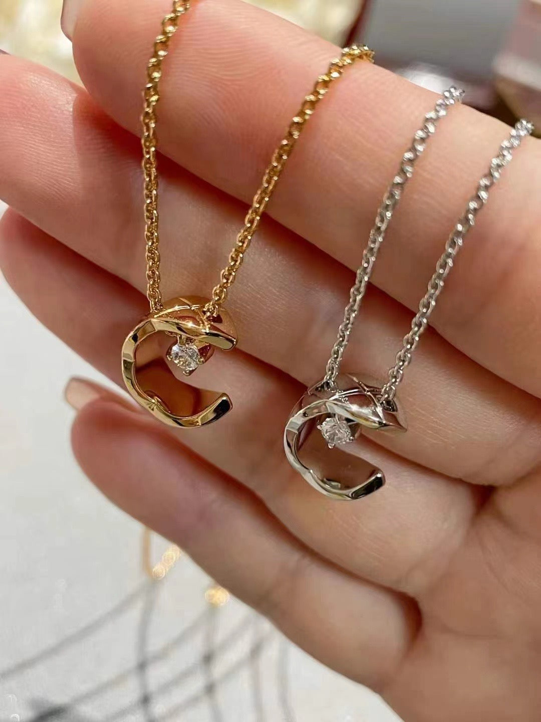 High-End Light Luxury Moon Diamond Necklace