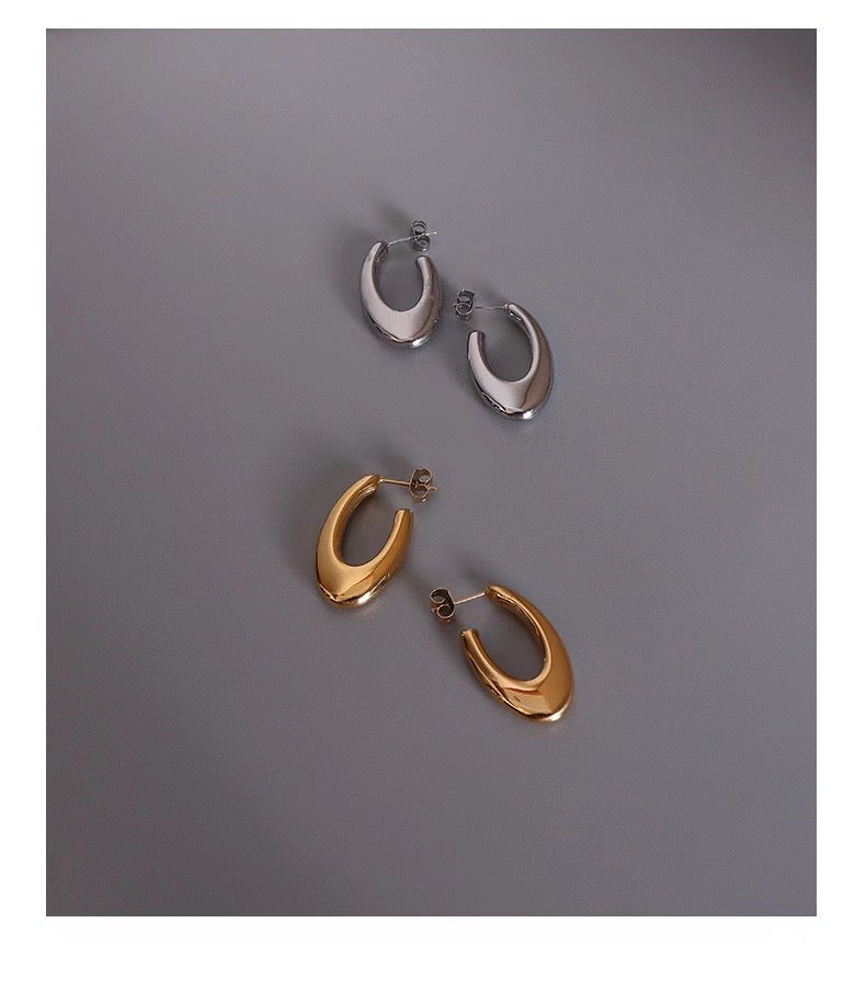 High-End Light Luxury Oval Half Hoop Earrings