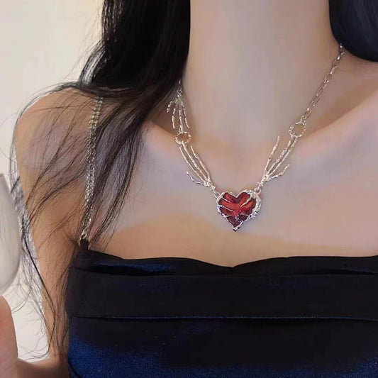 Temperament Red Love Necklace Fashionable And Advanced