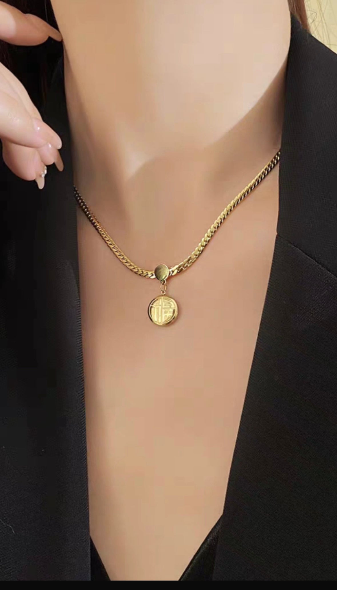 Versatile Niche Design, High-End Luxury Gold Medal Necklace