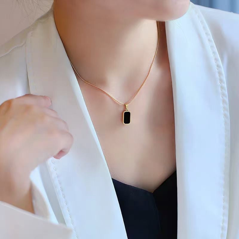 Versatile Niche Design, High-End And Light Luxury Black And Blue Necklace