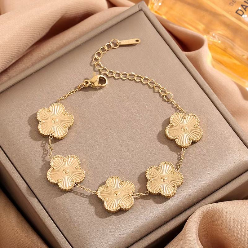 Versatile Niche Design High-End Light Luxury Flower Earrings Necklace