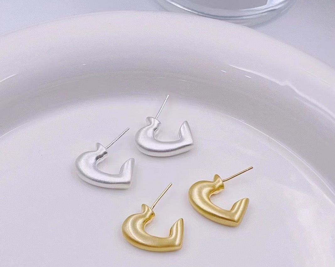 Semi-Heart, High-End Design, Gold And Silver, Simple Personality