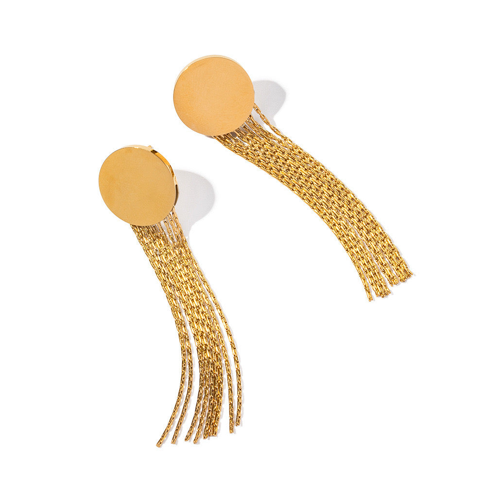 European And American Retro Cold Wind Curved Tassel Earrings