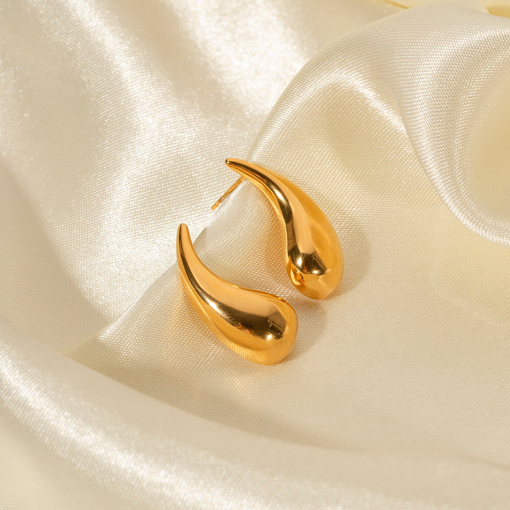 Advanced Gold Droplet Earrings