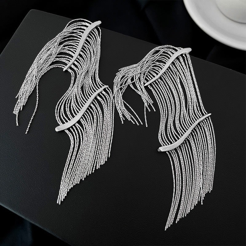 Advanced Silver Feather Earrings