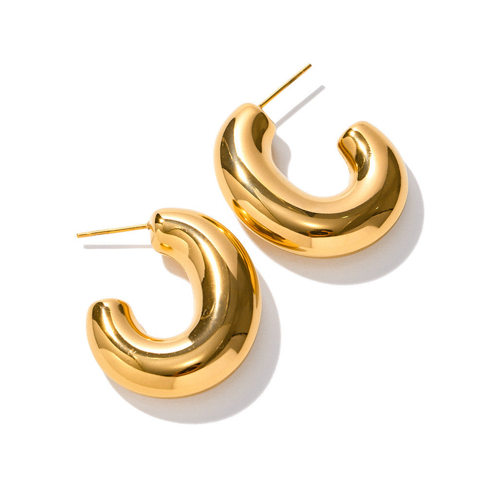 Advanced Gold Moon shaped Earrings