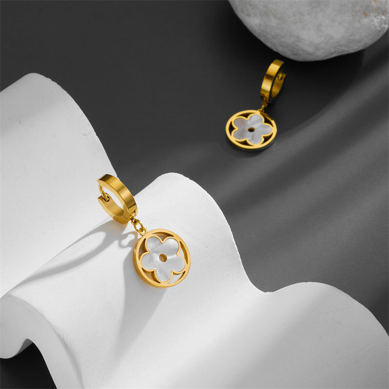 Ins Style High-End Light Luxury Temperament Versatile Black Flower Earrings