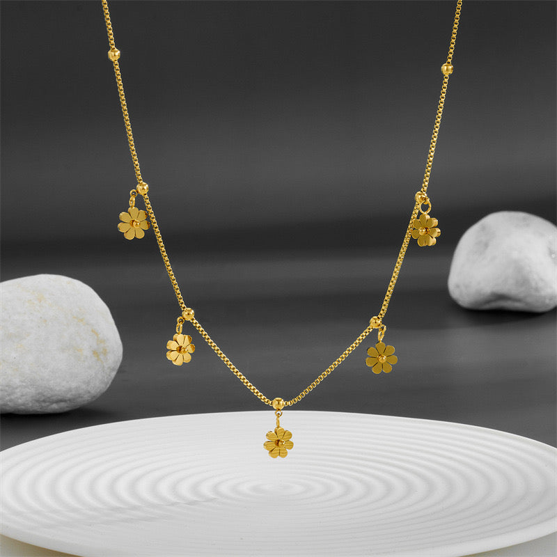 Ins Style High-End Light Luxury Temperament Small Flower Necklace