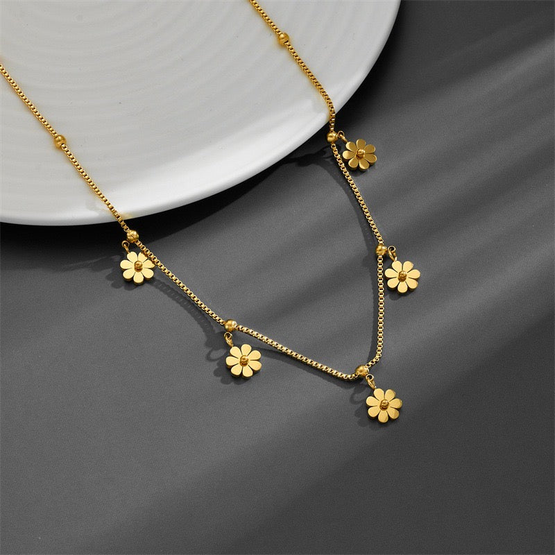 Ins Style High-End Light Luxury Temperament Small Flower Necklace