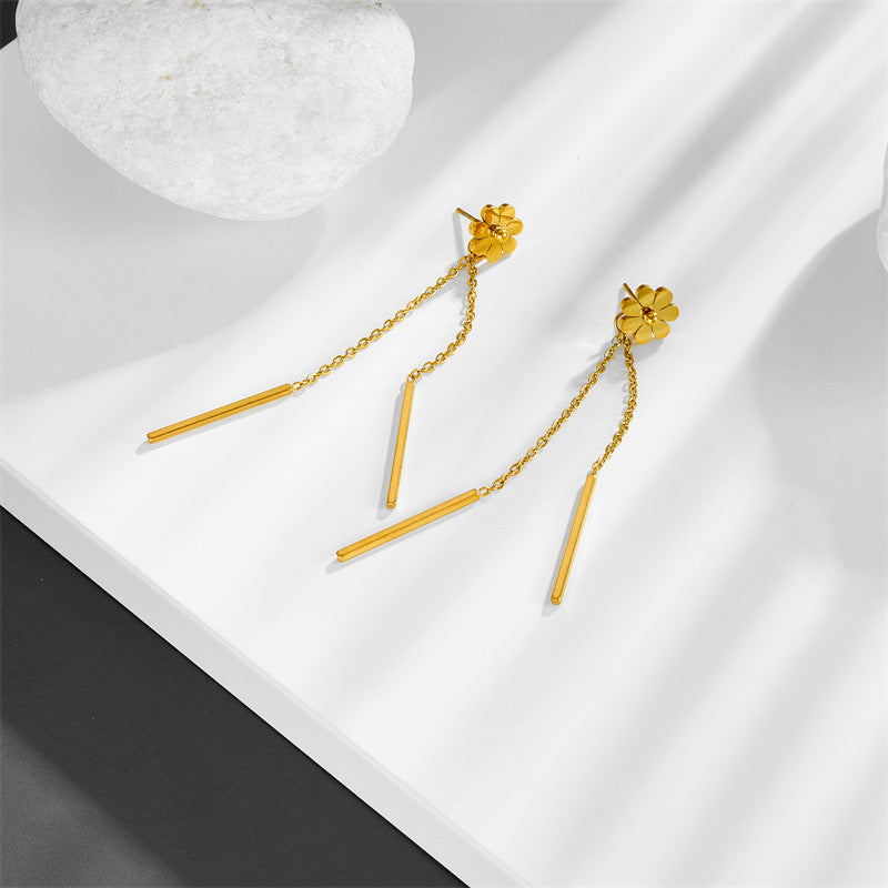 Ins Style High-End Light Luxury Temperament Small Flower Pendant Earrings