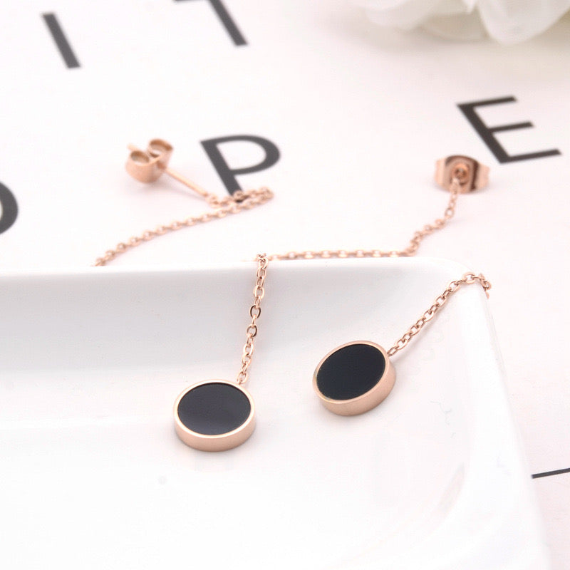 High-End Simple And Light Luxury Black Hoop Earrings