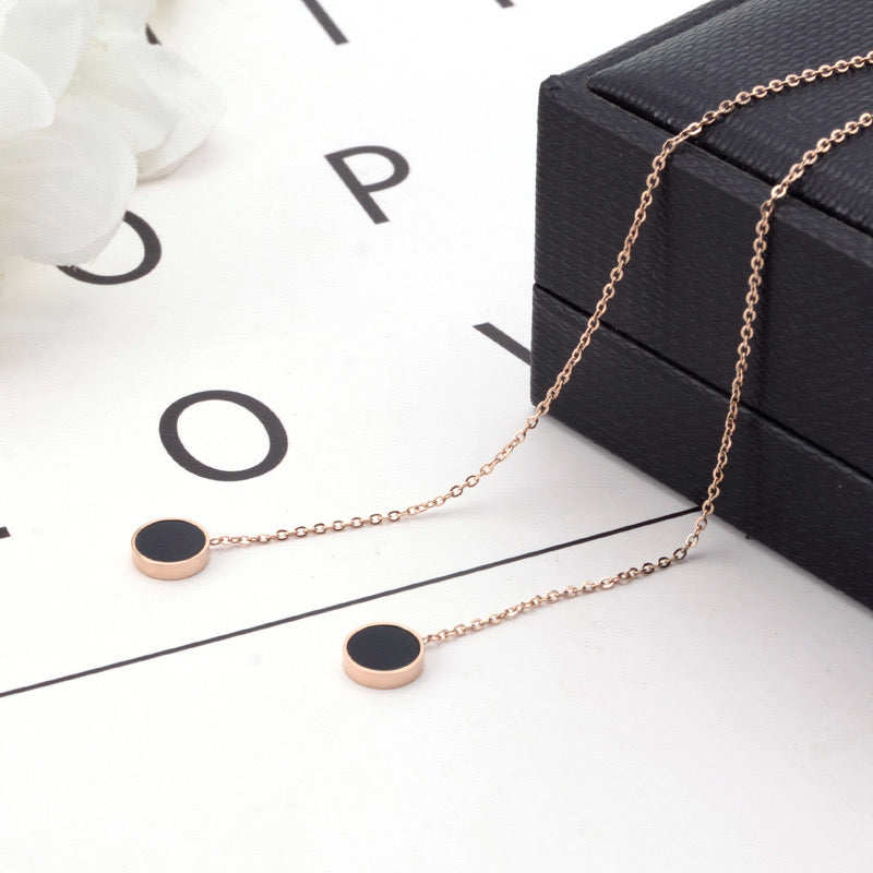 High-End Simple And Light Luxury Black Hoop Earrings