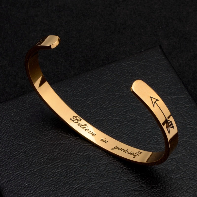 High-End Simple And Light Luxury Ear-Engraved Bracelet