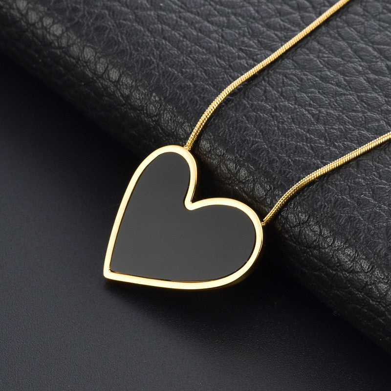 High-End Simple And Light Luxury Black Love Necklace