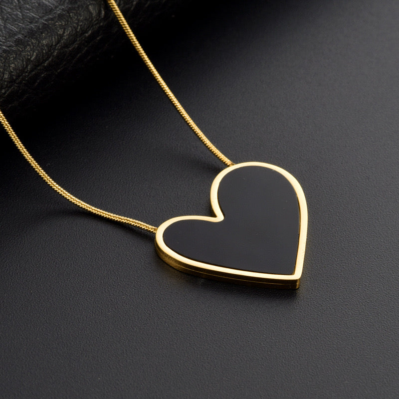 High-End Simple And Light Luxury Black Love Necklace