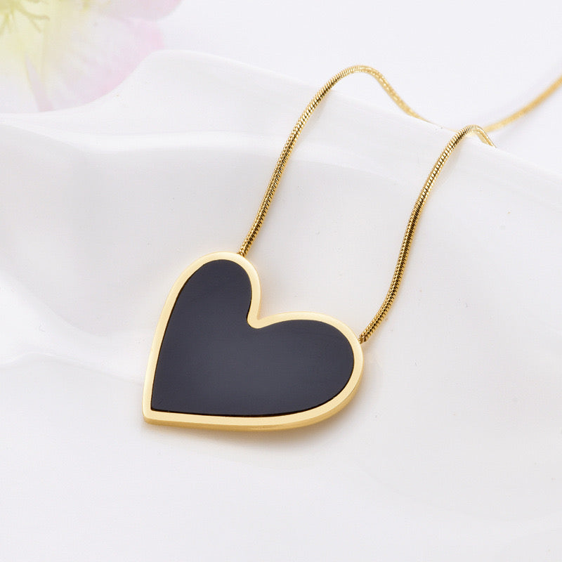 High-End Simple And Light Luxury Black Love Necklace