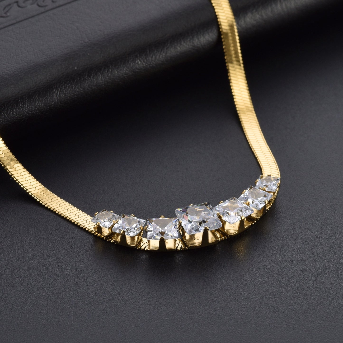 High-End Simple Fashion Diamond Necklace