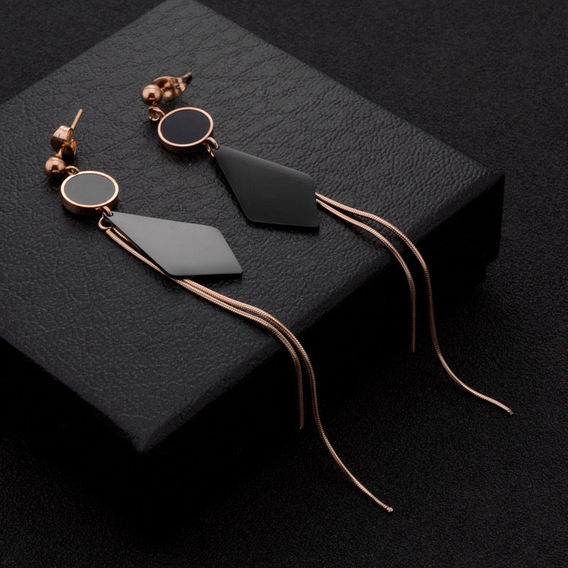 High-End Simple Fashion Black Earrings