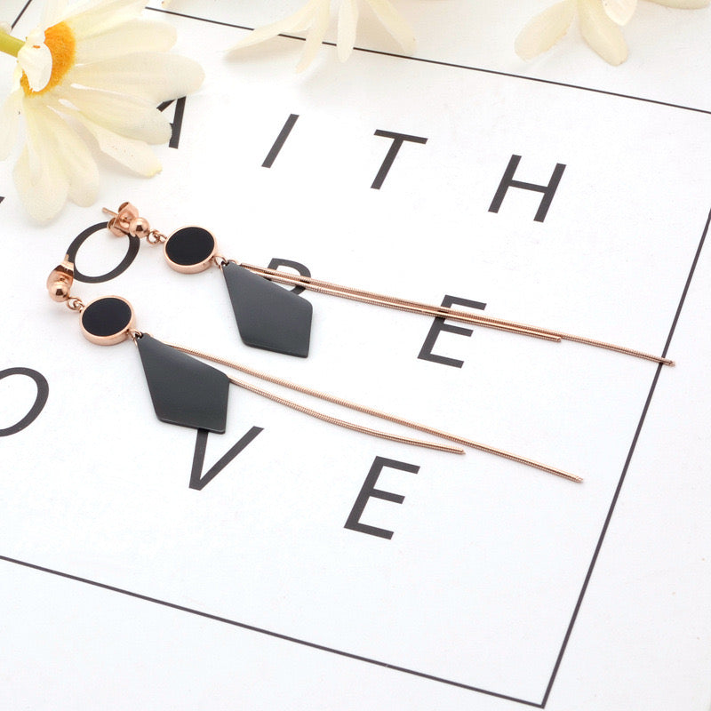 High-End Simple Fashion Black Earrings