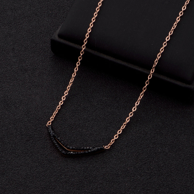 Advanced Simple Fashion Black Silver Necklace