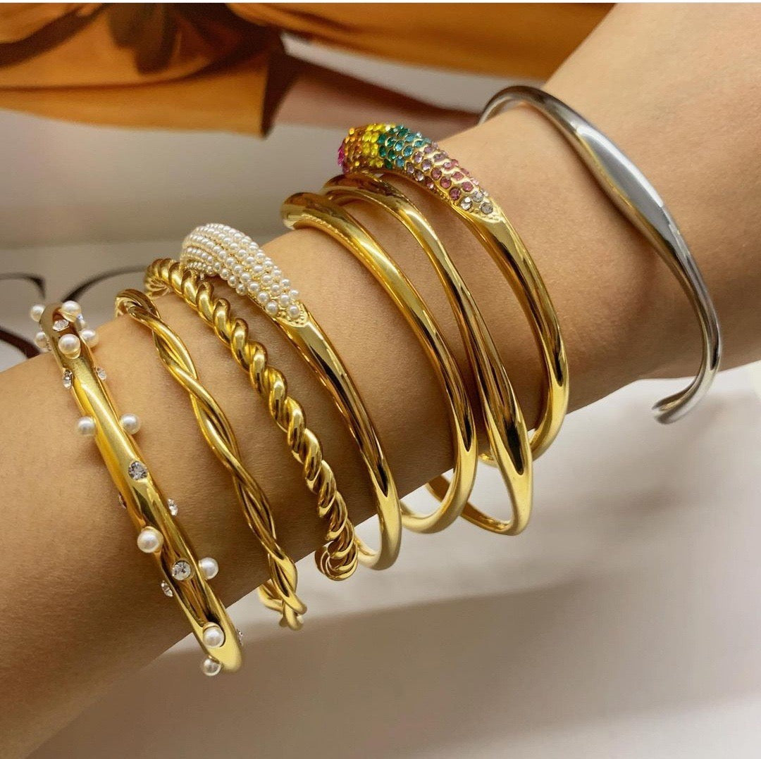 Premium Gold And Silver Multi-Style Bracelet