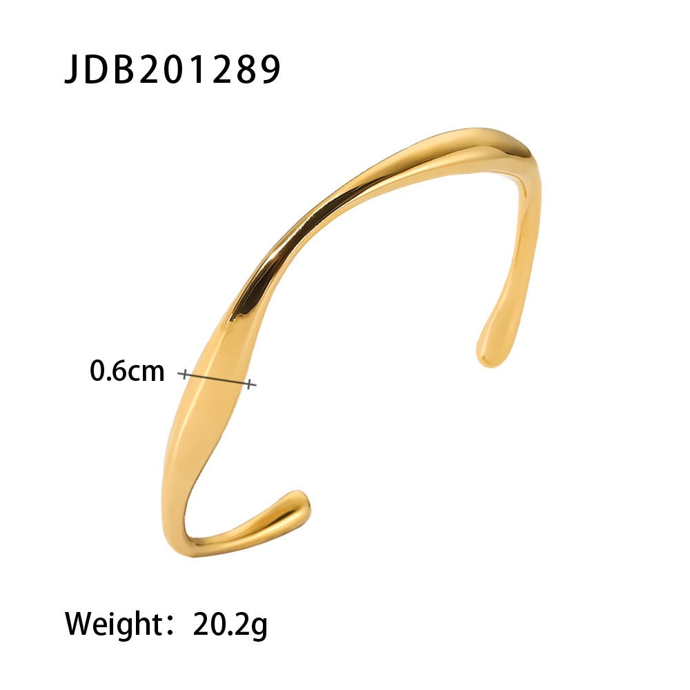 Premium Gold Multi-Style Bracelet