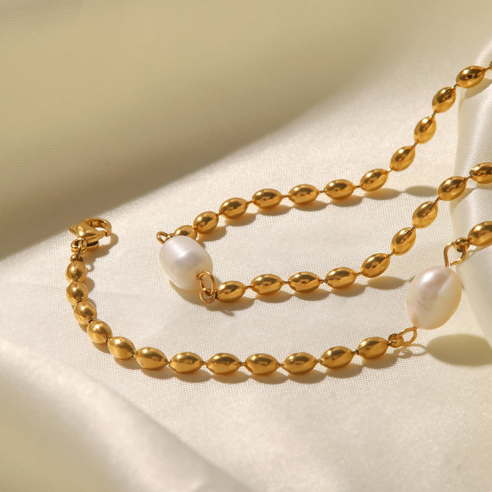 Premium Oval Pearl Gold Necklace