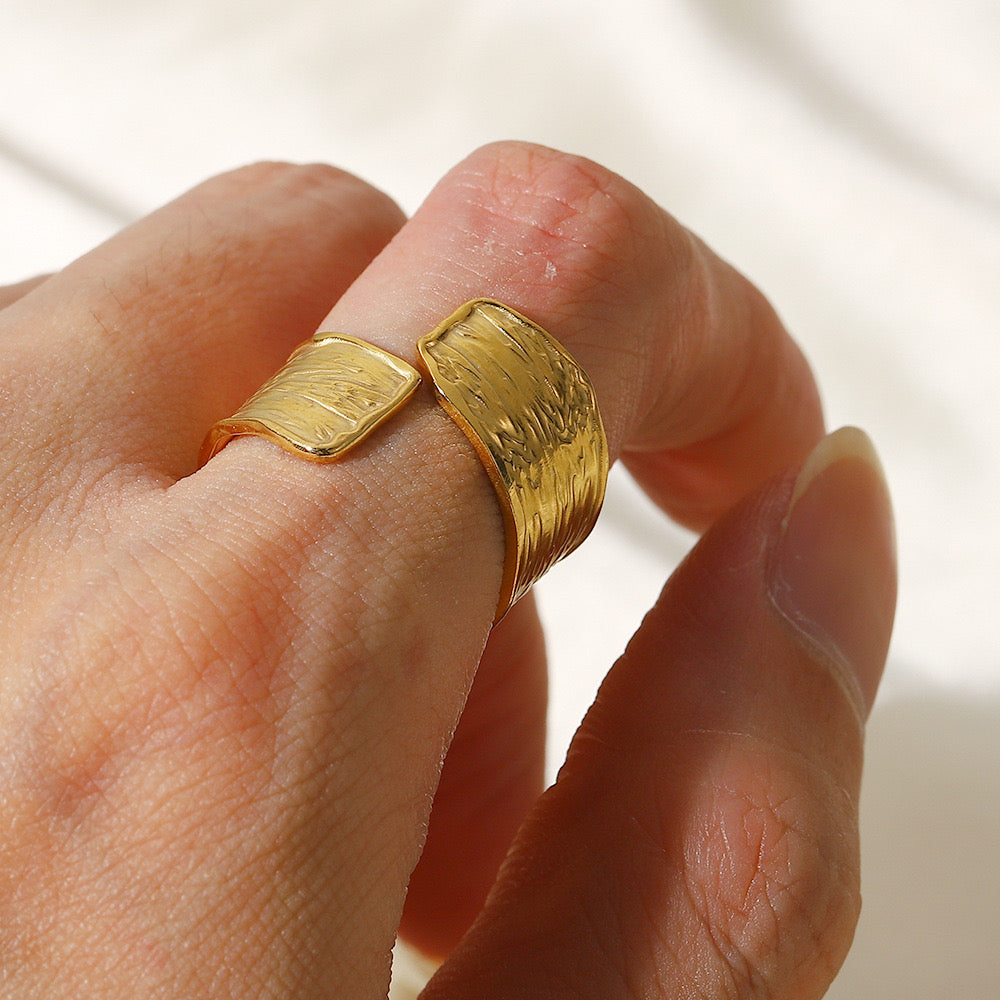 High-End Vintage Gold And Silver Ring