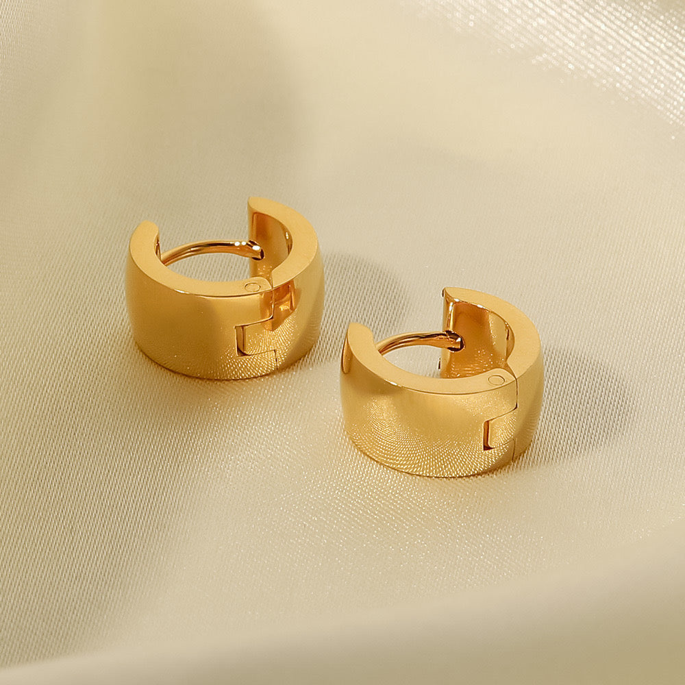 Advanced New Style Simple Wide Curved Niche Earrings Small Exquisite Fashionable Gold Earrings