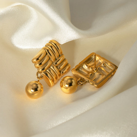 High-End New Niche Square Striped Biscuit Earrings Small And Exquisite Fashionable Gold Earrings