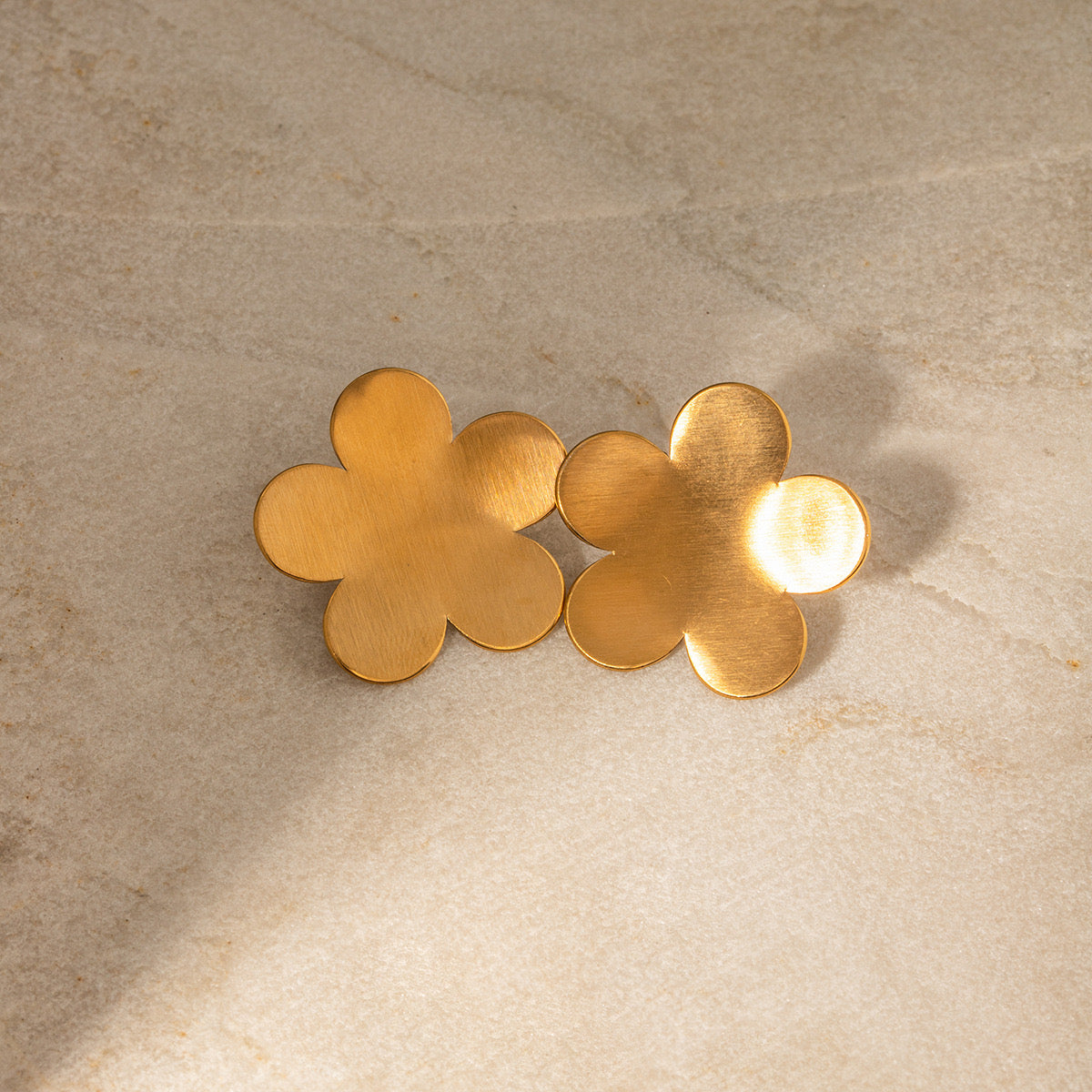 Temperament Flower Gold Earrings For Women, Niche Design, Light Luxury