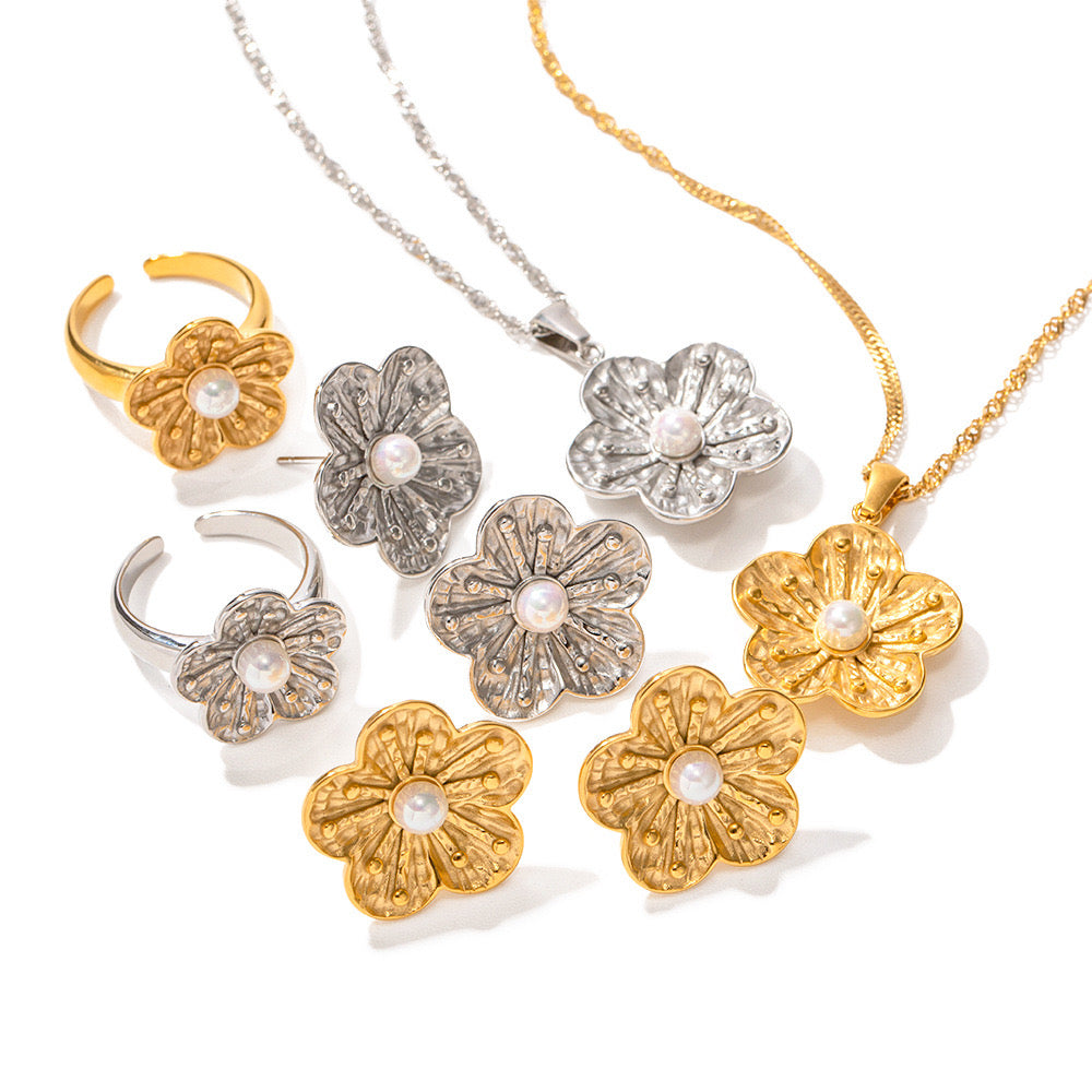 Versatile Niche Design High-End Light Luxury Flower Necklace