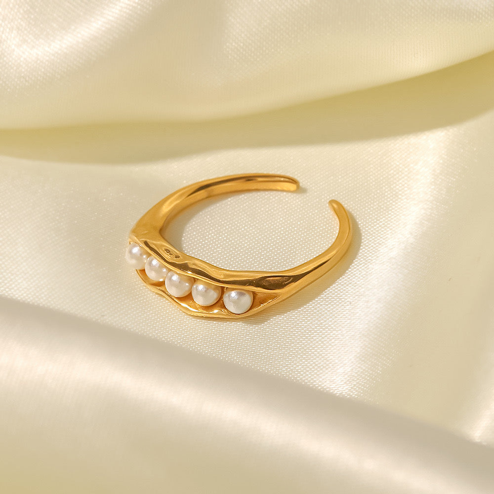 Versatile Niche Design, High-End Luxury Multi-Pearl Ring