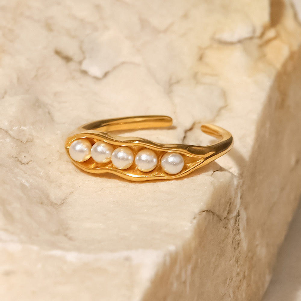 Versatile Niche Design, High-End Luxury Multi-Pearl Ring