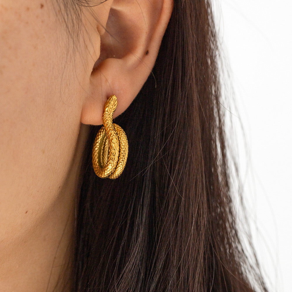 Versatile Niche Design, High-End Luxury Snake Earrings