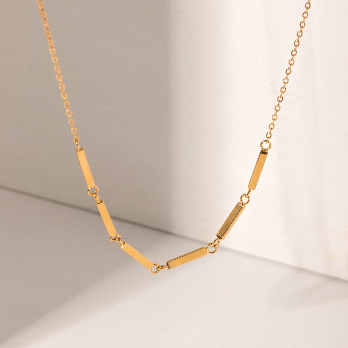 High-End Light Luxury Simple Fashion Gold Necklace