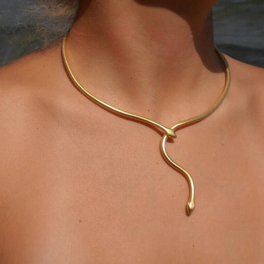 High-End Light Luxury Simple Fashion Snake Necklace