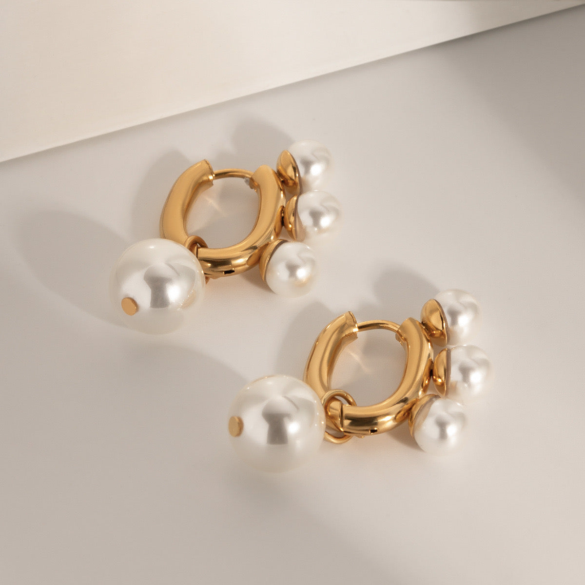 High-End Light Luxury Simple Fashion Multiple Pearl Earrings