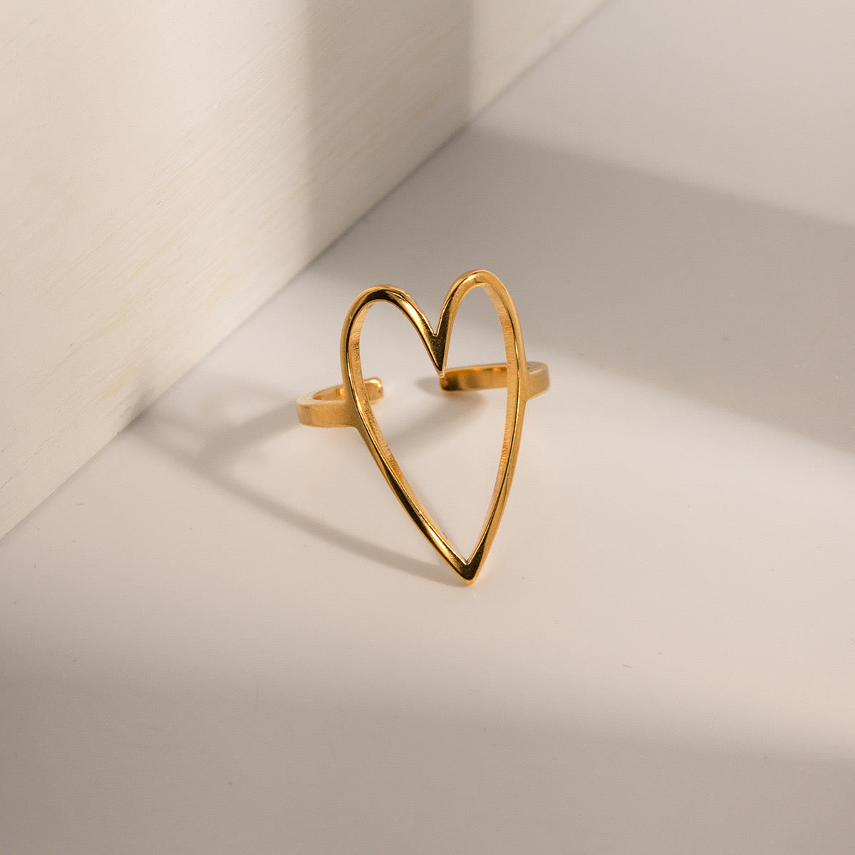 High-End Light Luxury Simple Fashion Love Hollow Ring