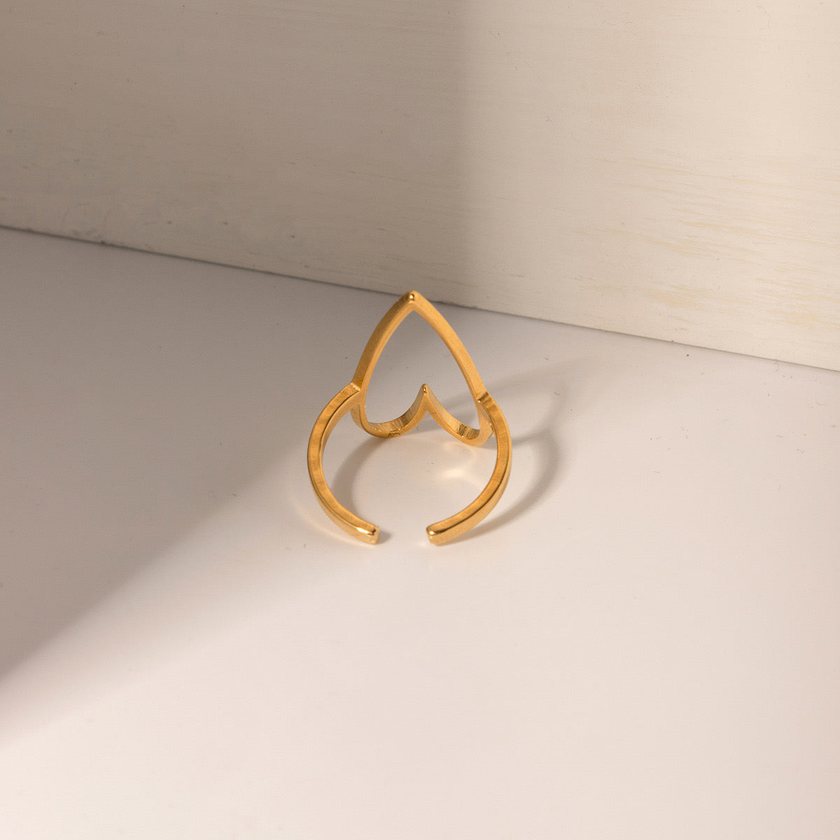 High-End Light Luxury Simple Fashion Love Hollow Ring