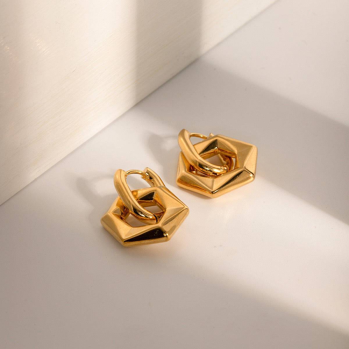 High-End Light Luxury Simple Fashion Gold Earrings