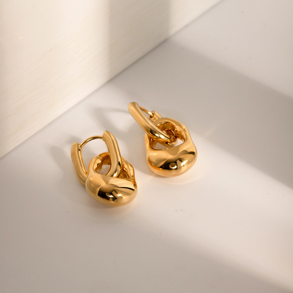 High-End Light Luxury Simple Fashion Gold Earrings