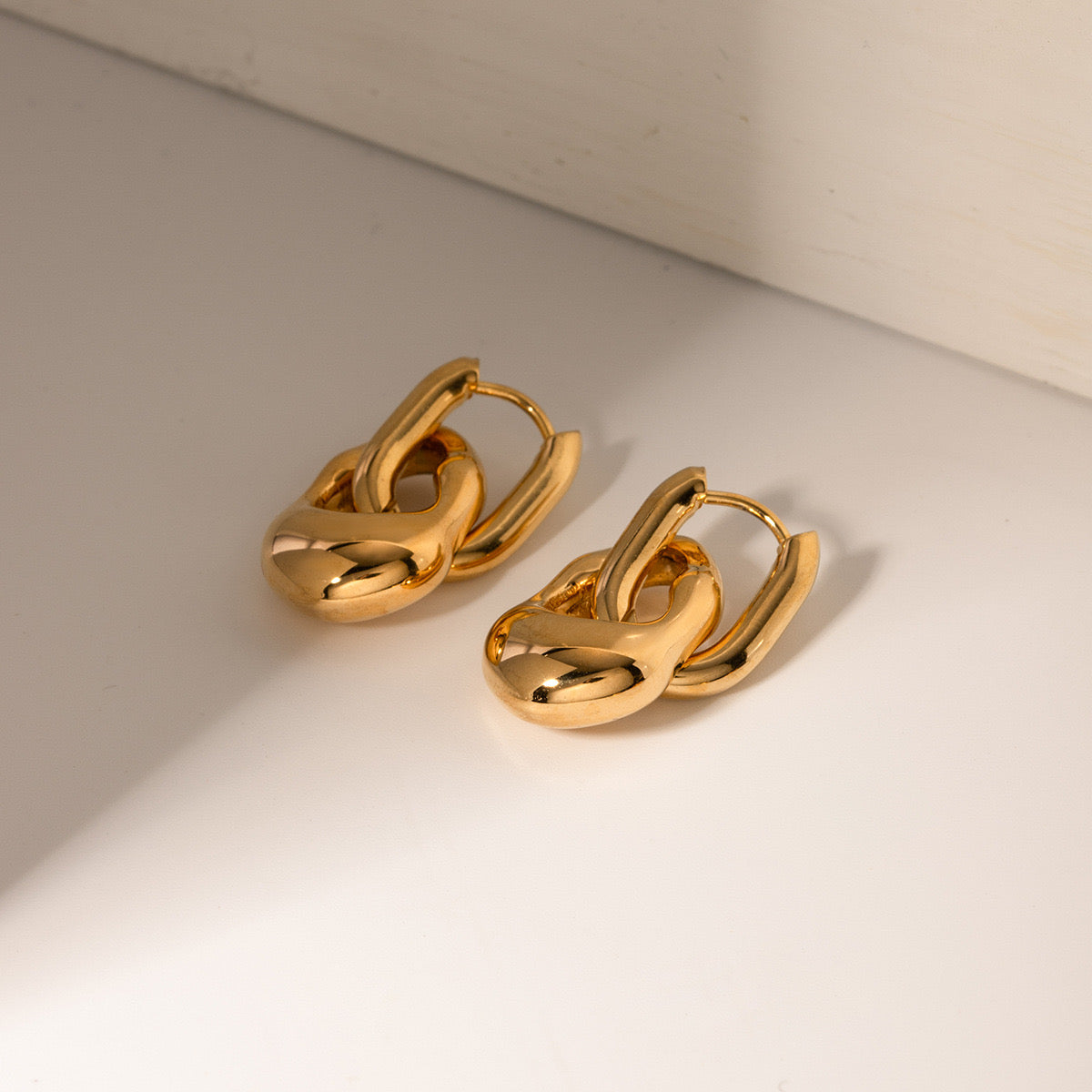 High-End Light Luxury Simple Fashion Gold Earrings