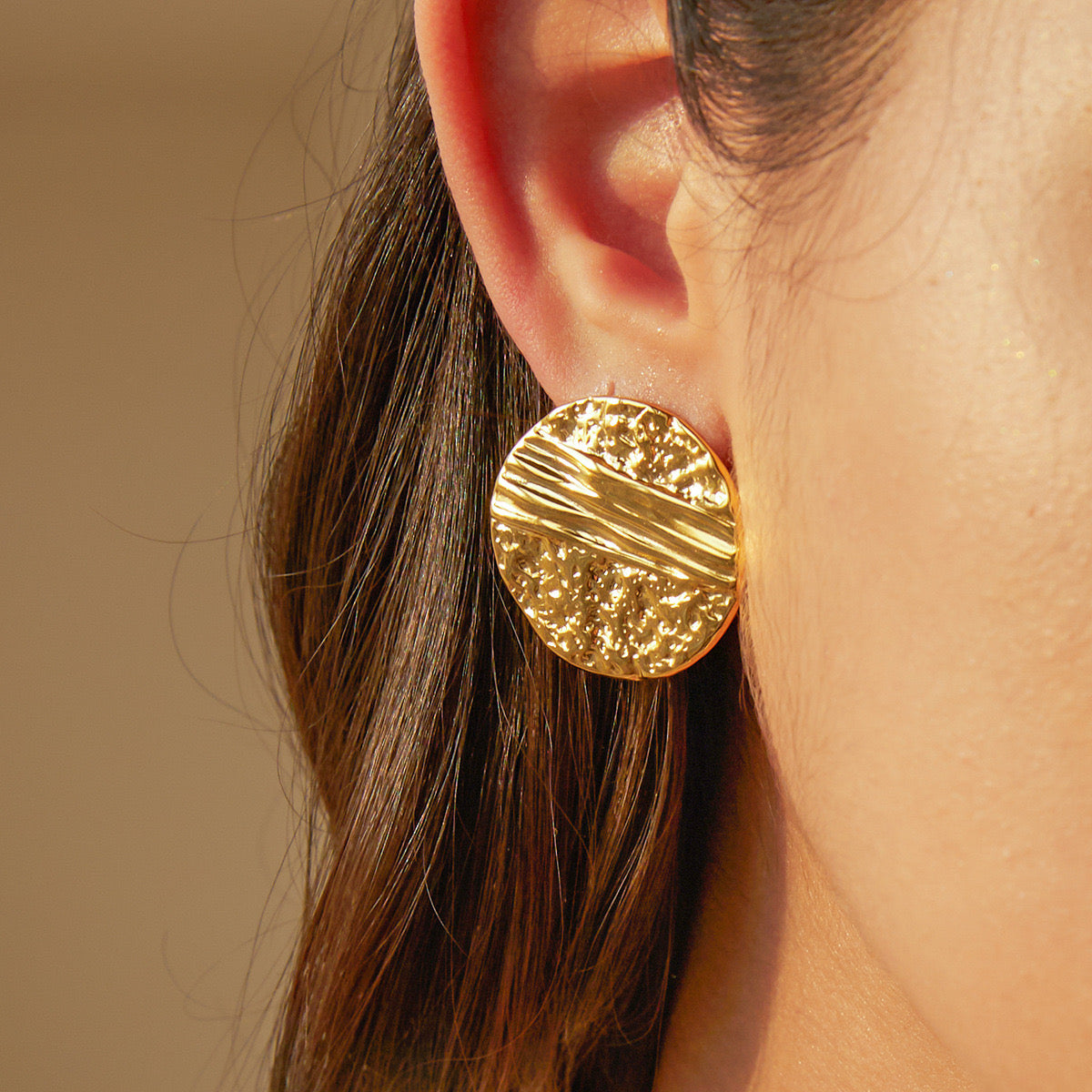 High-End Light Luxury Simple Fashion Gold Round Engraved Earrings