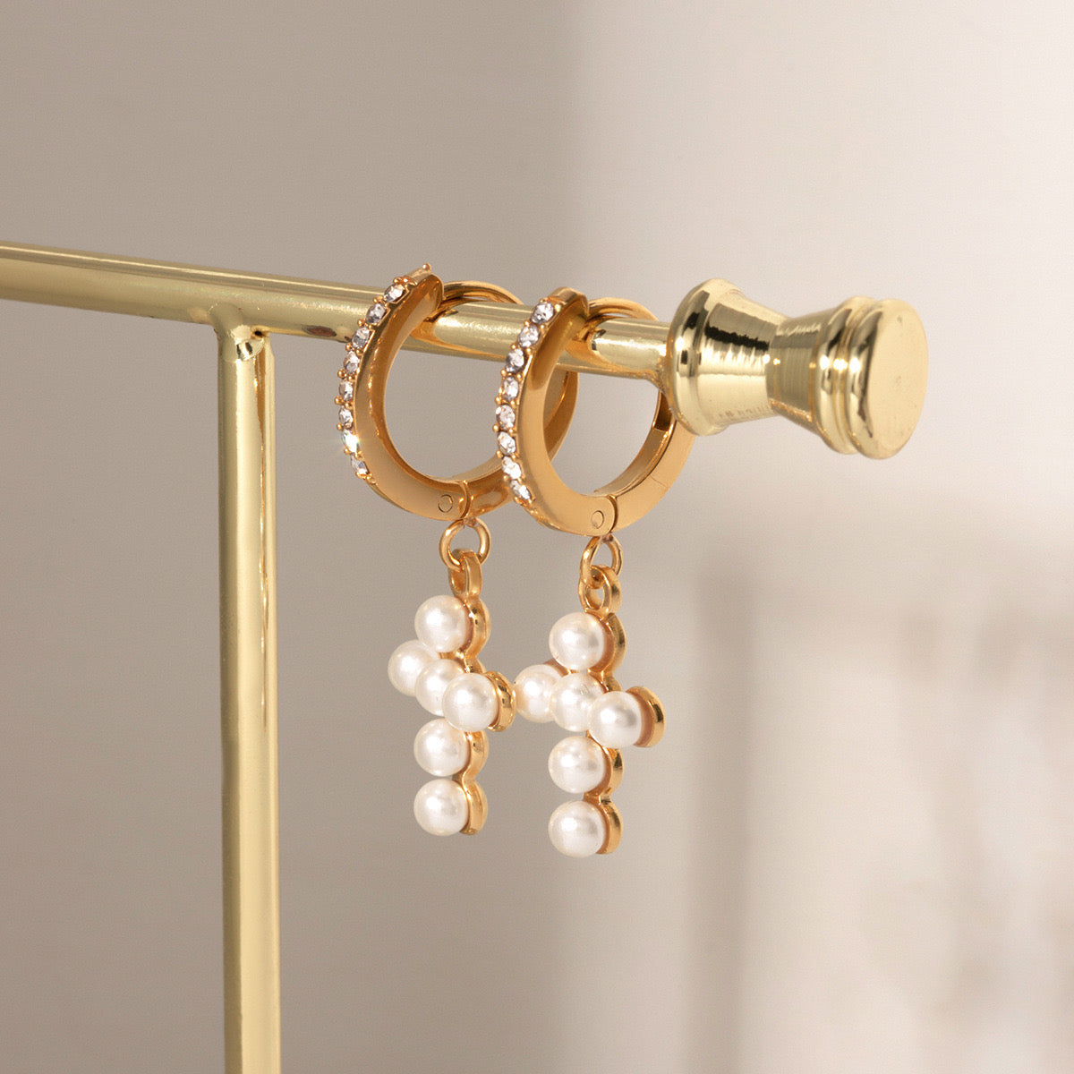 High-End Light Luxury Simple Fashion Pearl Cross Earrings