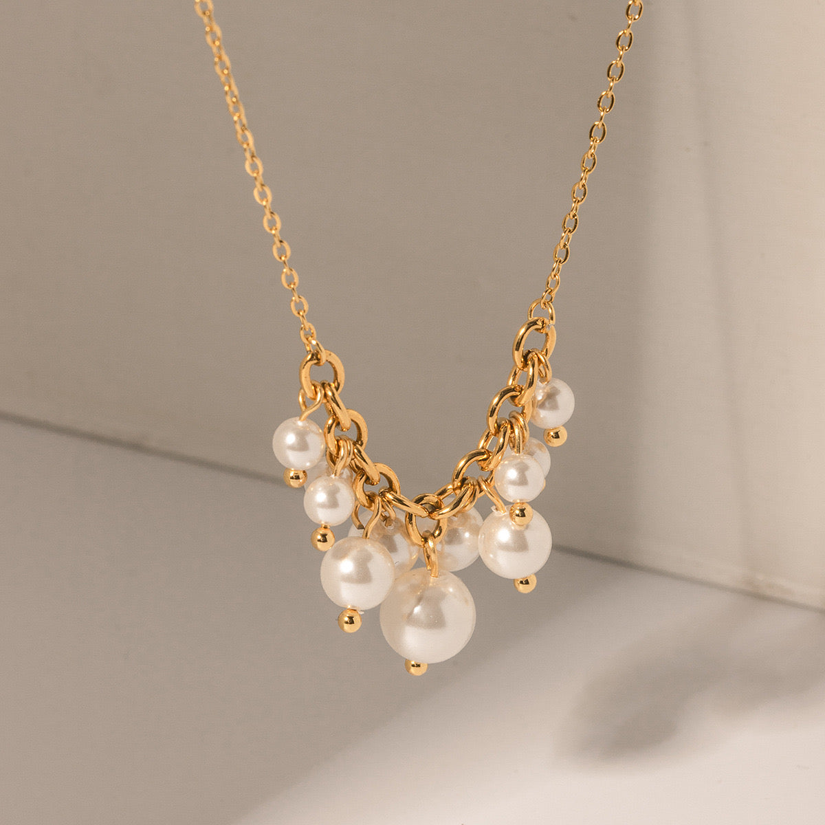 High-End Light Luxury Simple Fashion Shiny Multi-Pearl Pendant Necklace