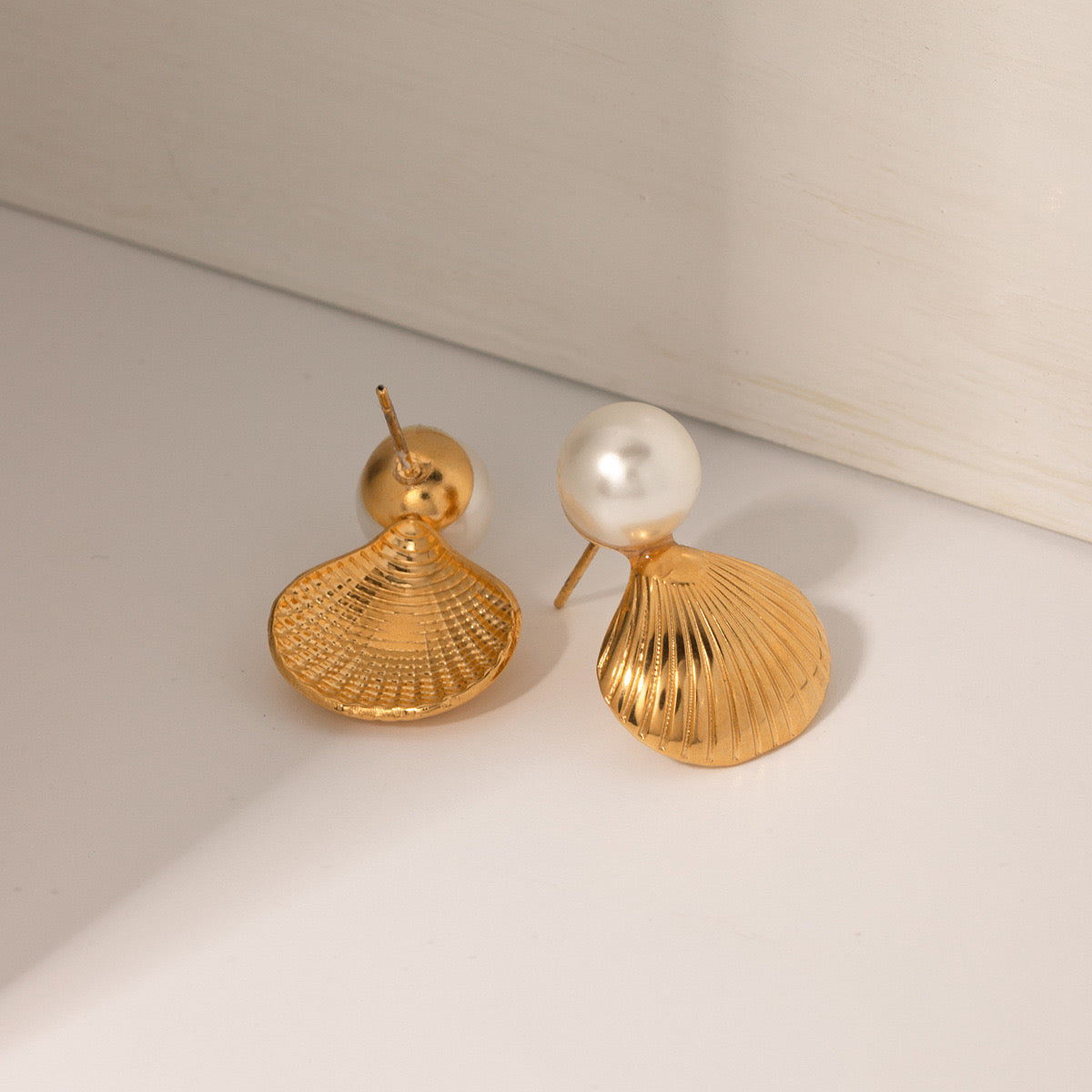 High-End Light Luxury Simple Fashion Shiny Shell Pearl Earrings