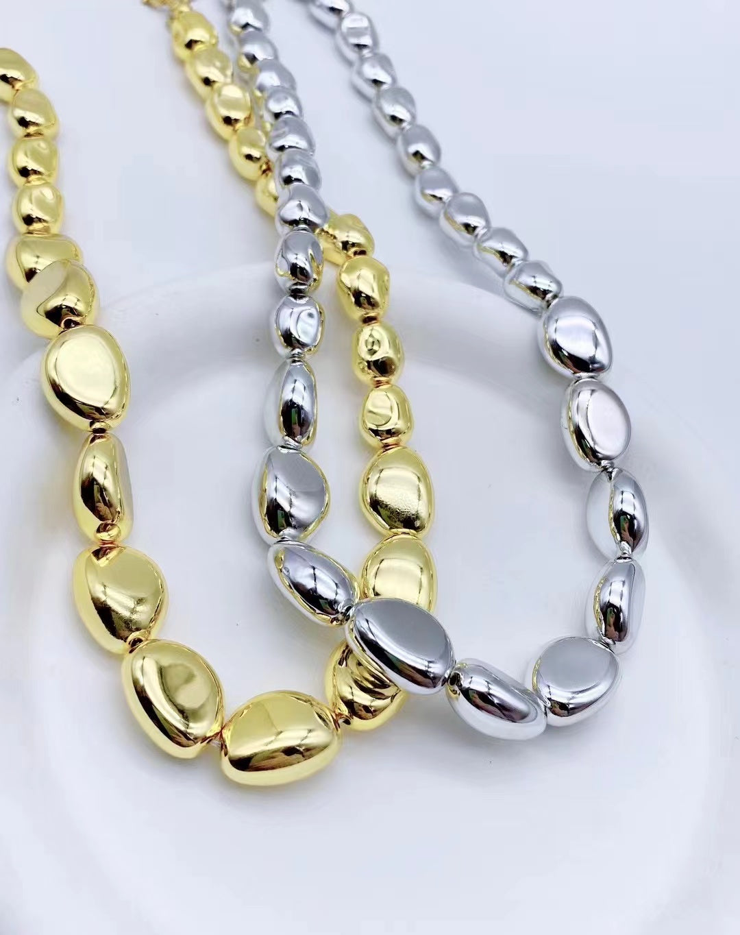 Premium Metal Round Stone Featured Necklace